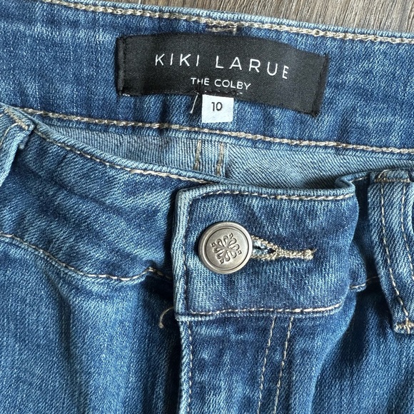 High Rise Blue Jeans - Picture 3 of 3